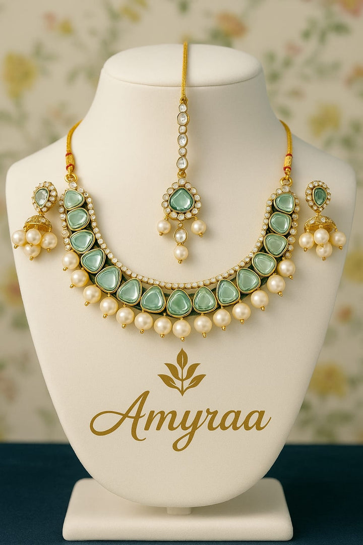 Graceful Kundan &amp; Pearl Bridal Set