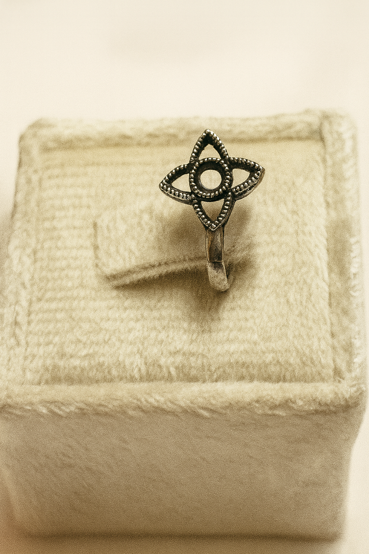 geometric floral-inspired oxidized silver nose pin