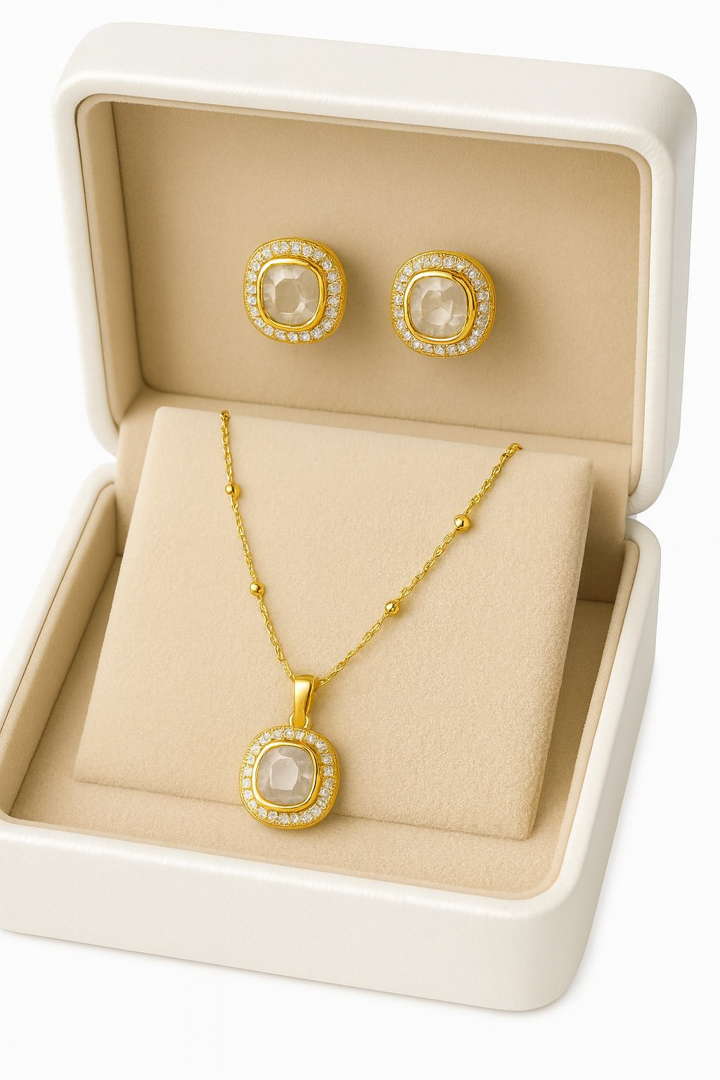 Golden Teardrop Pendant Set