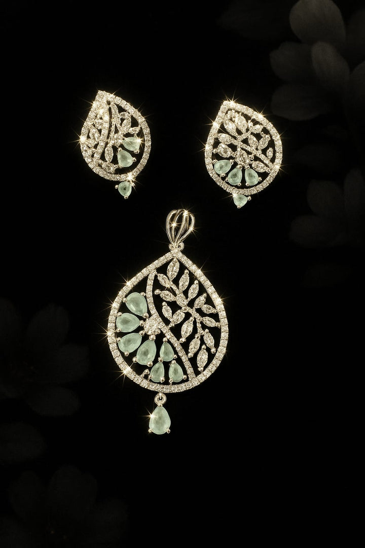 Emerald Bloom Pendant Set