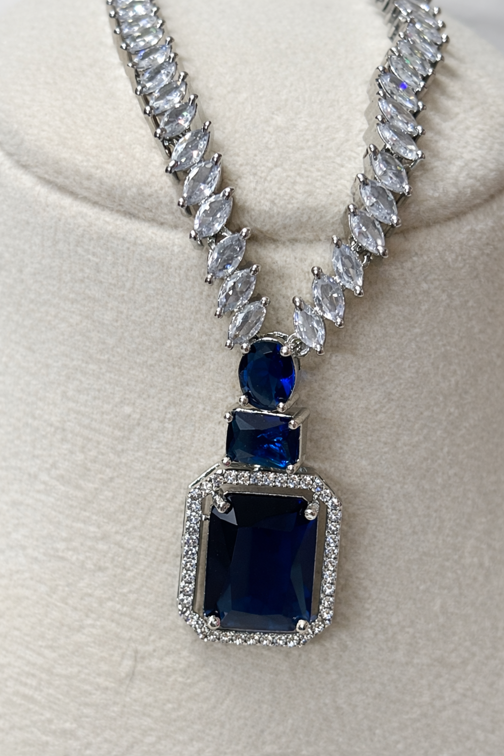 Midnight Majesty Sapphire Set