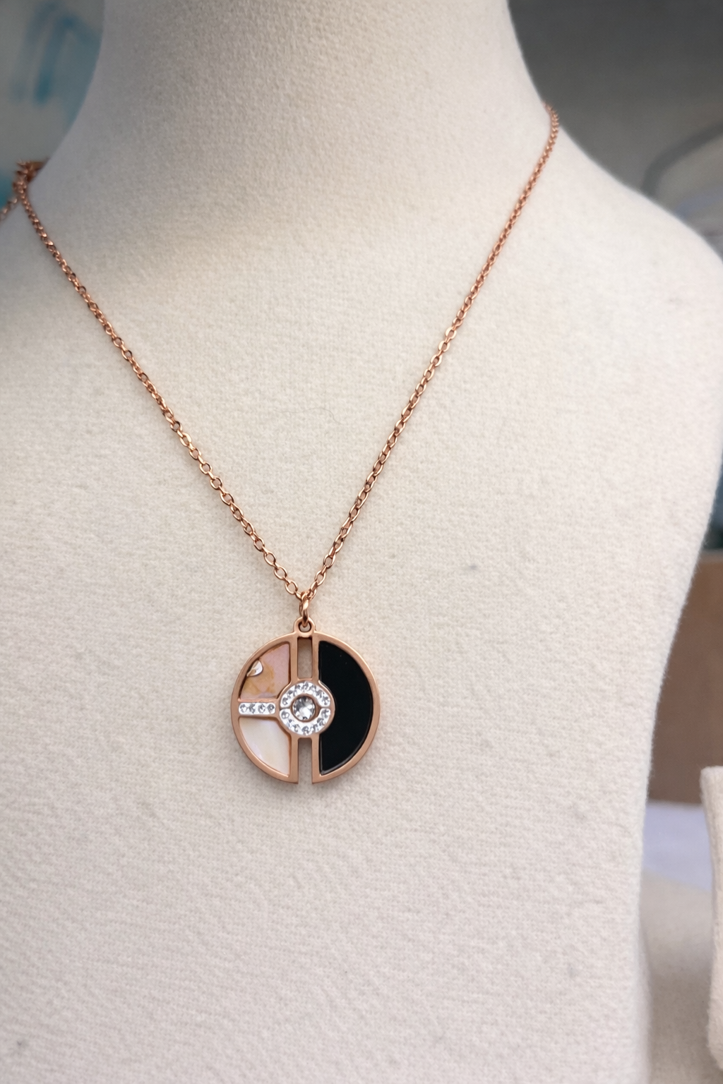 Contemporary Circle Pendant Necklace