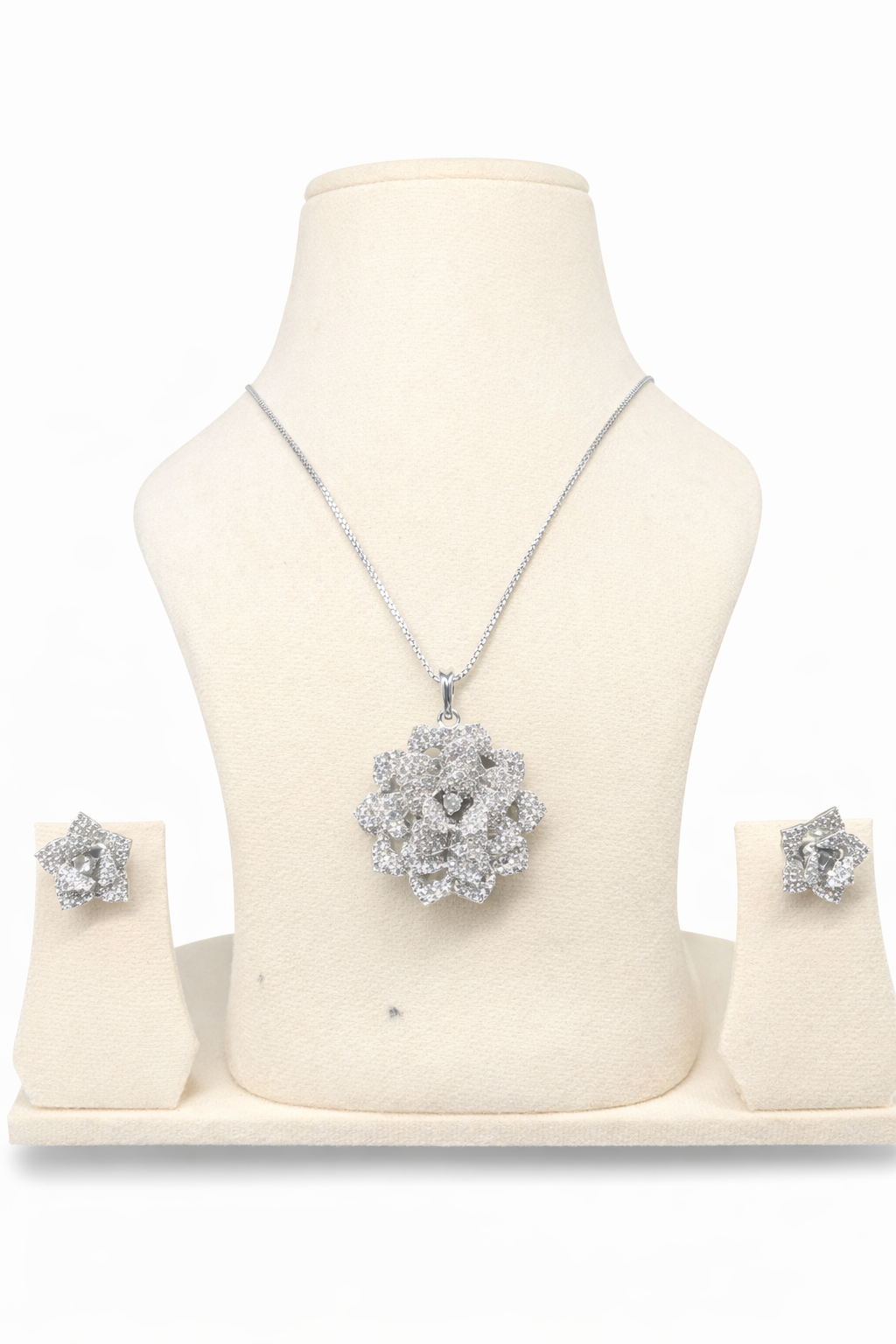 Eternal Rose Pendant Set