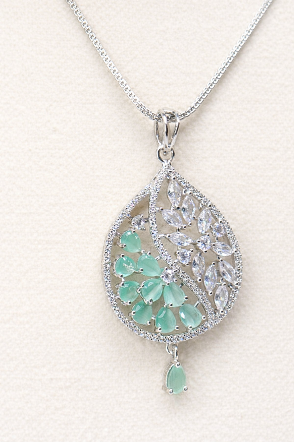 Emerald Bloom Pendant Set