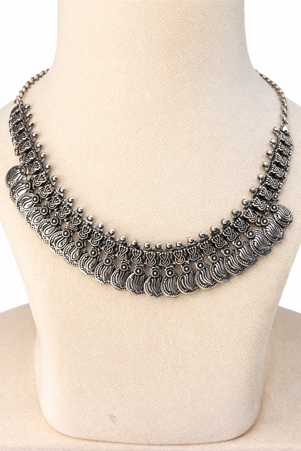 Antique Silver Collar Necklace with Layered Leaf Motifs