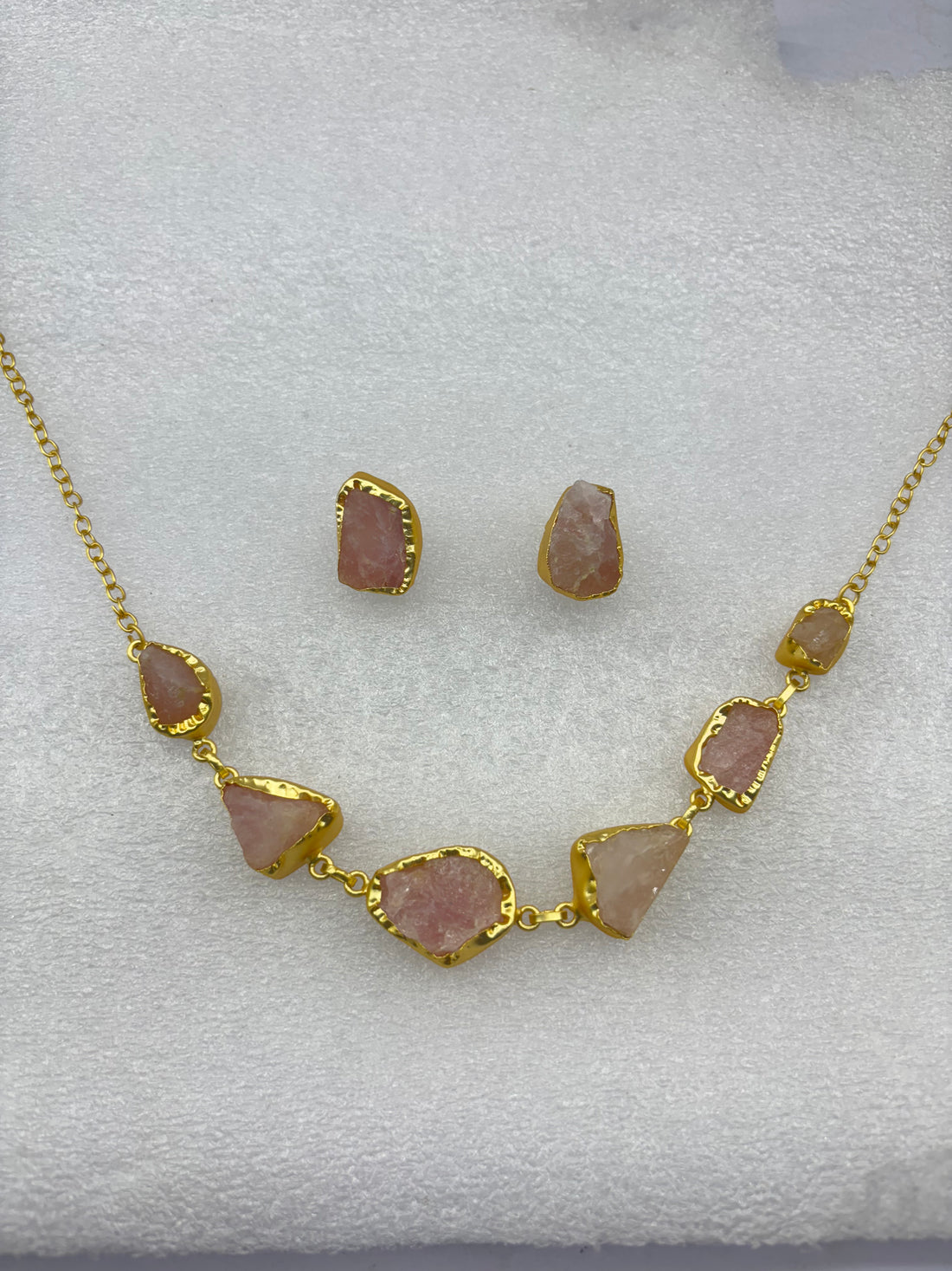 Amyraa Jewels – White Quartz Gold-Edged Jewelry Set