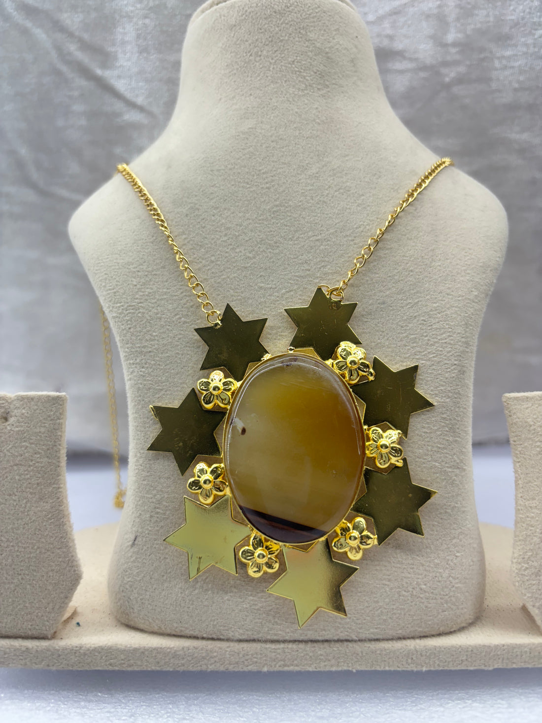 Amyraa Jewels – Starburst Golden Statement Necklace