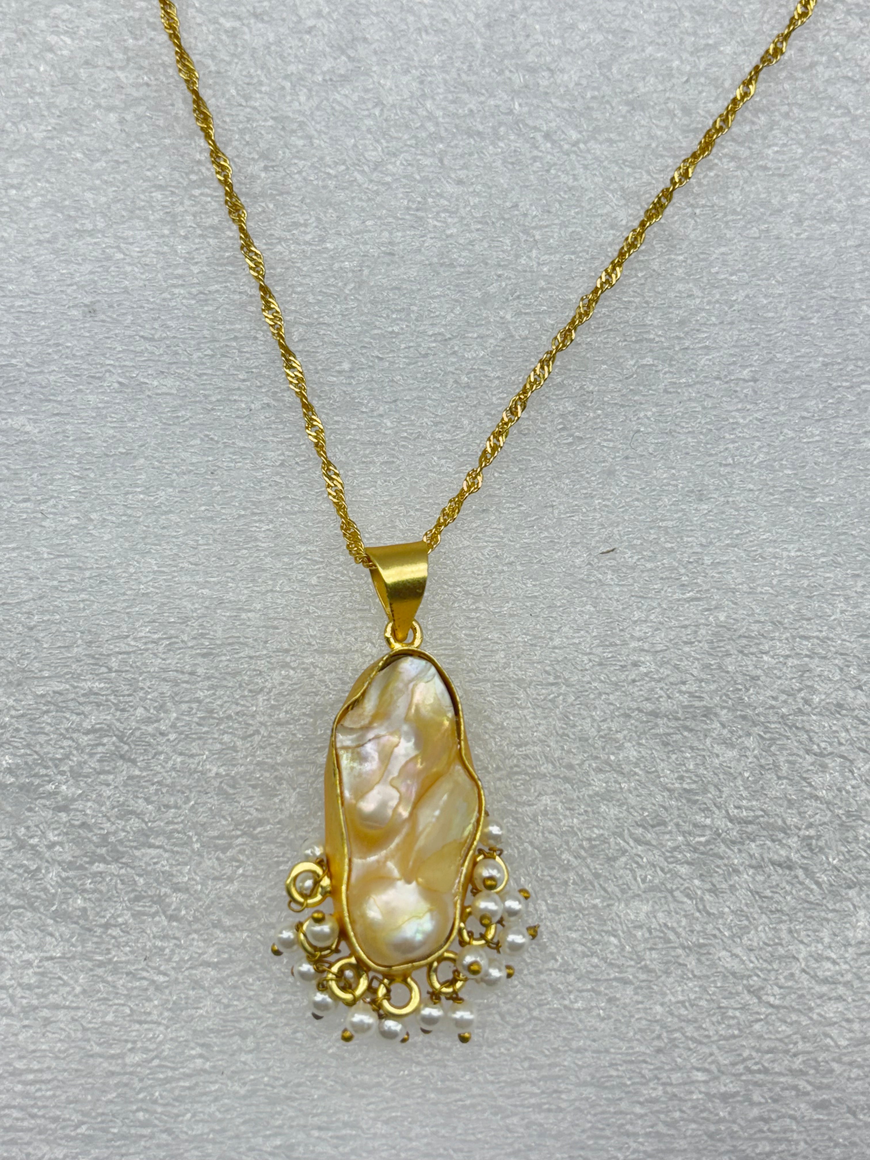 Amyraa Jewels – Radiant Pearl Drop Pendant Necklace  “Beauty with Elegance”