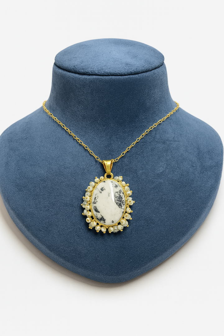 Amyraa Jewels – Regal Marble Pearl Pendant Necklace