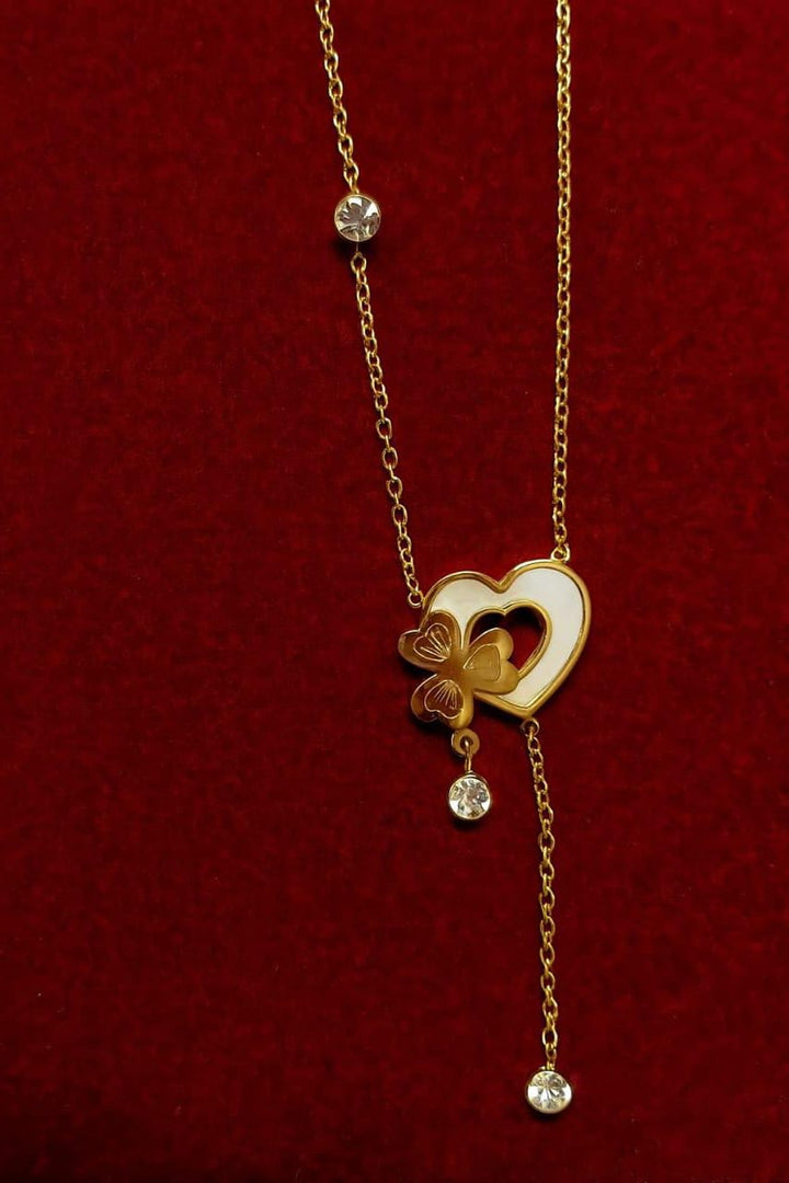delicate and artistic gold necklace