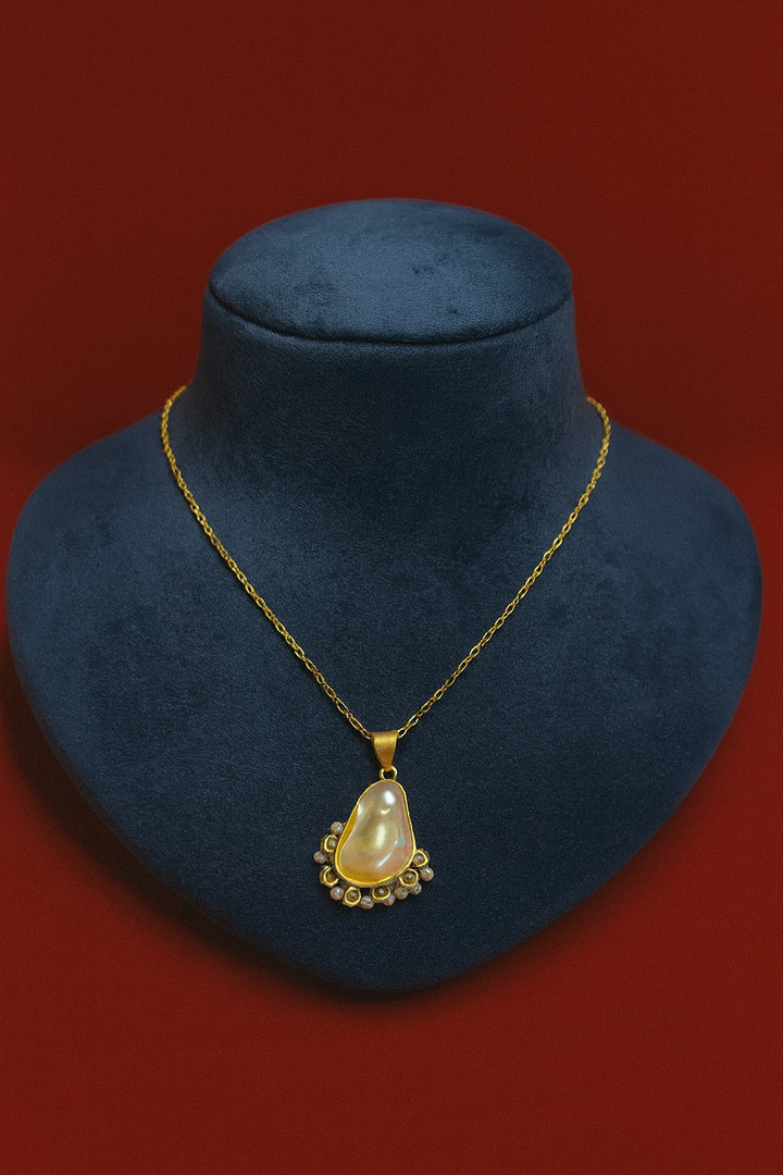 Amyraa Jewels – Radiant Pearl Drop Pendant Necklace  “Beauty with Elegance”