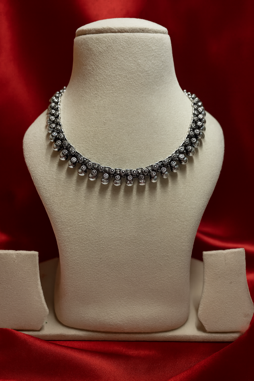 Antique Silver Collar Necklace with Layered Leaf Motifs